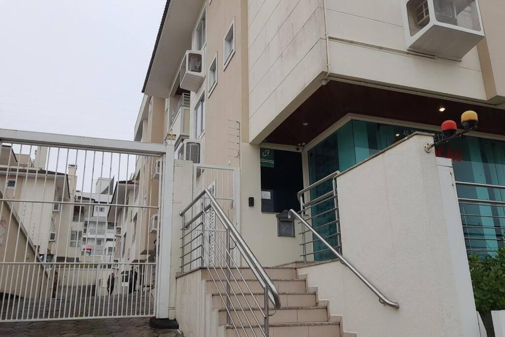 Apartamento A 200M Da Praia Ingleses, Predio Com Piscina Florianopolis Exterior photo